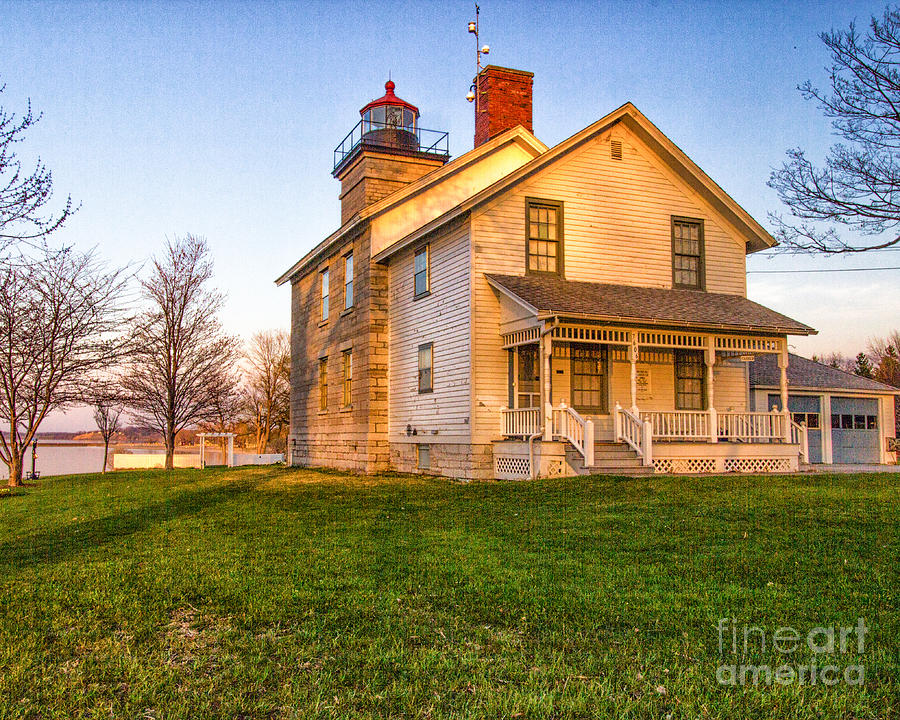 Sodus Point Lighthouse and Museum Photograph by Rod Best