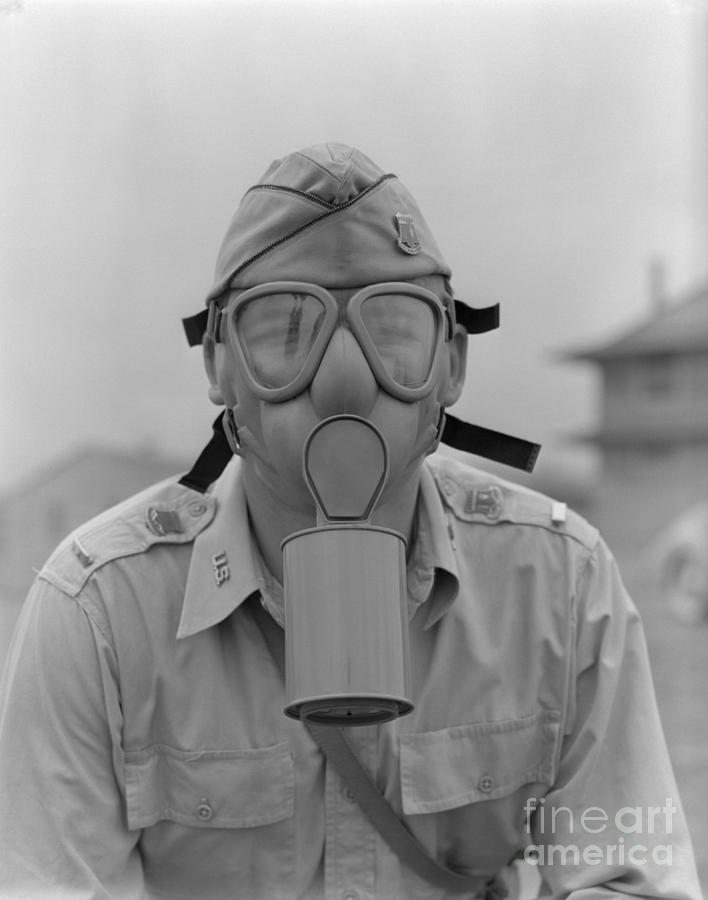 Soldier Wearing Gas Mask Photograph by H. Armstrong Roberts/ClassicStock