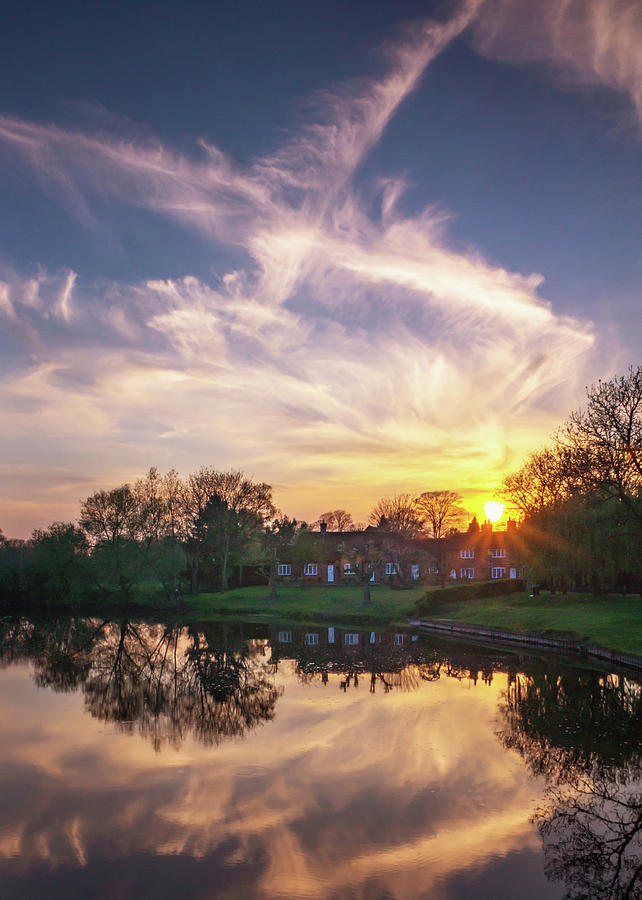 Sonning Sunset Reflections Photograph by Framing Places