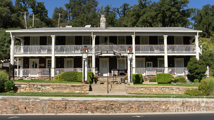 Sonora California Gunn House Motor Hotel dsc4589 Photograph by ...