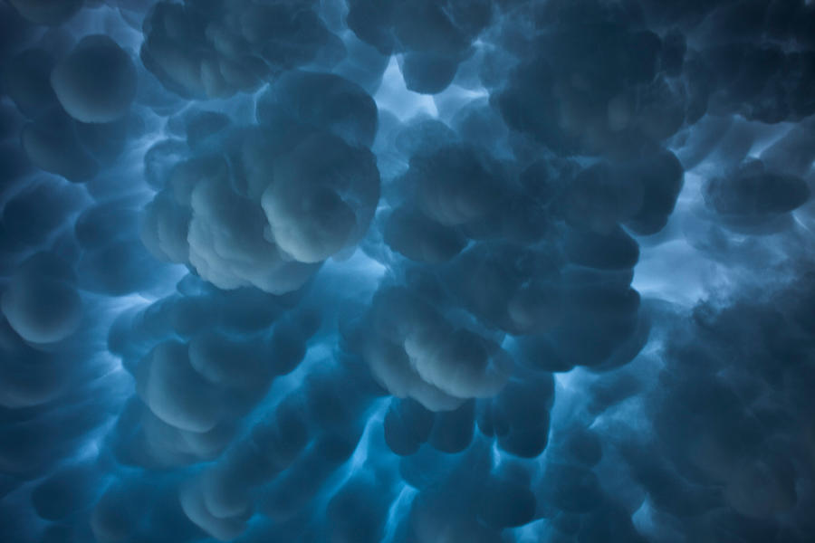 South Dakota Mammatus Clouds Photograph by Mike Hollingshead