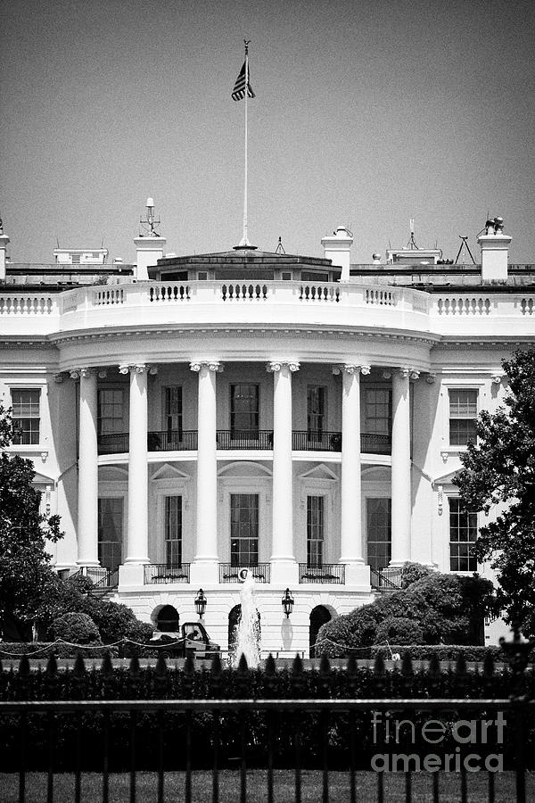 Whitehouse Photograph - south facade of the white house Washington DC USA by Joe Fox