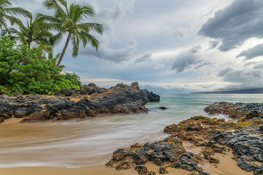 South Maui secret beach Photograph by Ian Sempowski