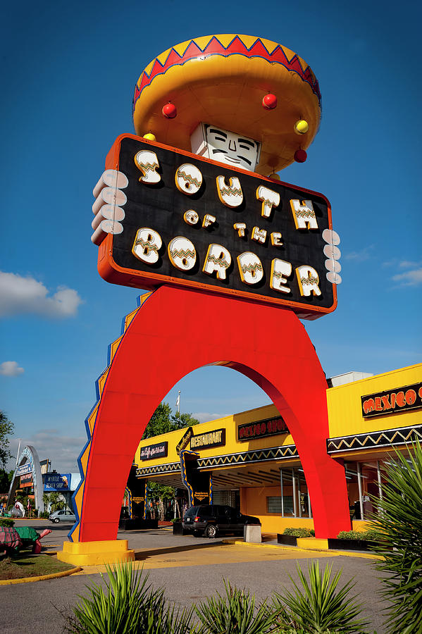 South of the Border sign Photograph by Gary Warnimont
