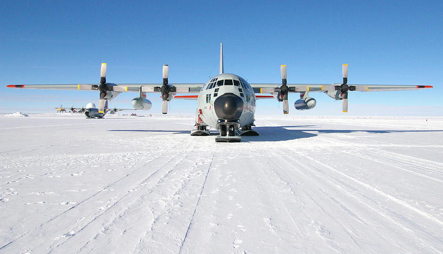 South Pole, C-130 Photograph by Jedediah Hohf