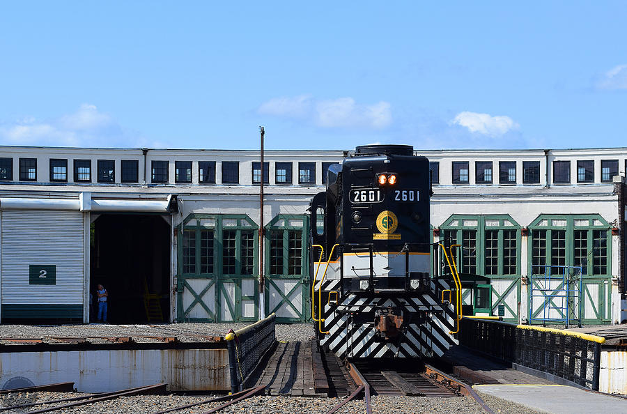 Train Photograph - Southern 2601 by Geolina Photography And Productions