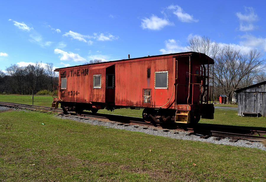 Southern Railroad Caboose 001 Photograph by George Bostian