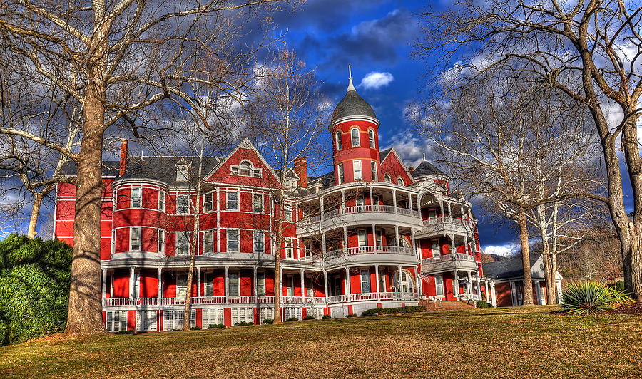 Landmark Photograph - Southern Virginia University by Todd Hostetter