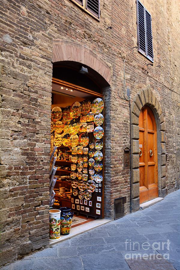 Souvenirs shop in San Gimignano Tuscany Photograph by Ramona Matei