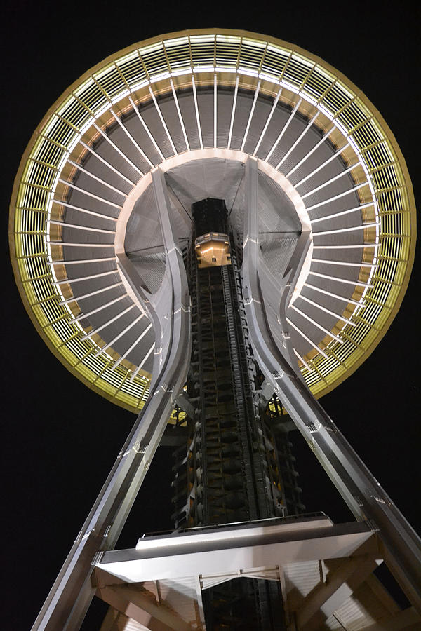 Space Needle Photograph by Norberto Nunes