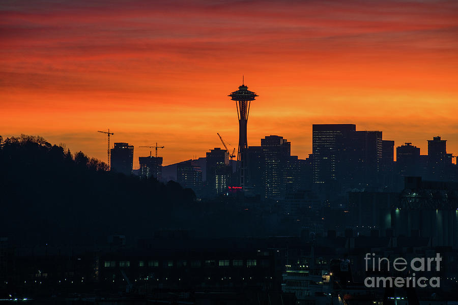 Space Needle Sunrise Photograph by Mike Reid