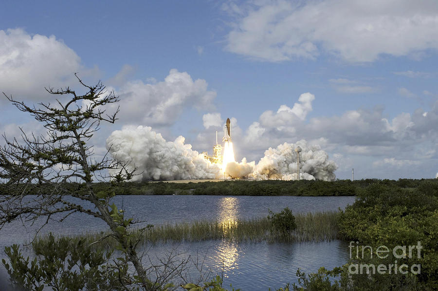 Space Shuttle Discovery Liftoff Photograph by Stocktrek Images