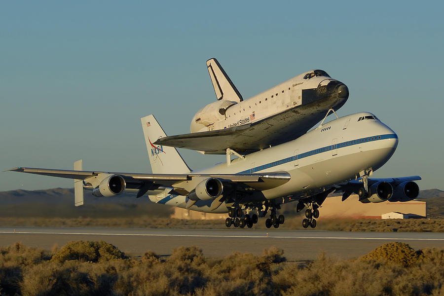 Space Shuttle Endeavour departs Edwards AFB December 10 2008 Photograph by Brian Lockett