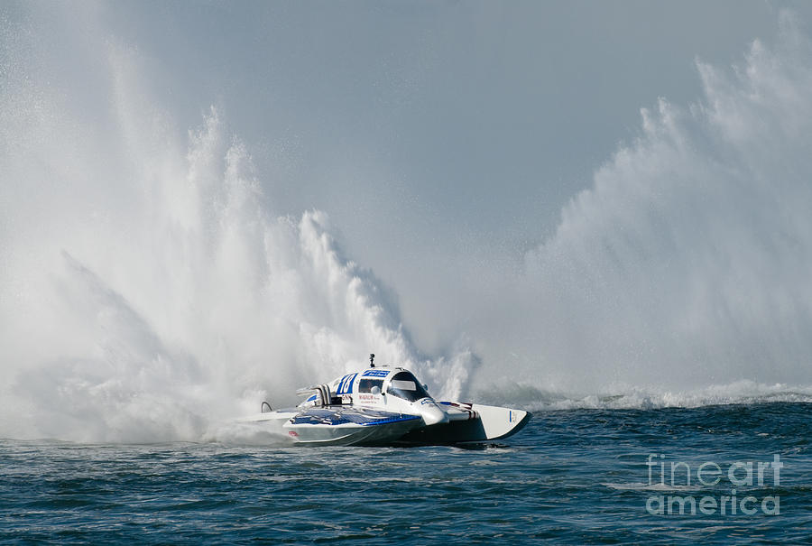 Speed boats at Wildwood Crest HydroFest - New Jersey Photograph by Anthony Totah