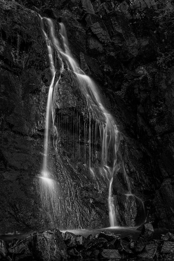 Black And White Photograph - Spiegeltal Waterfall in black and white by Andreas Levi