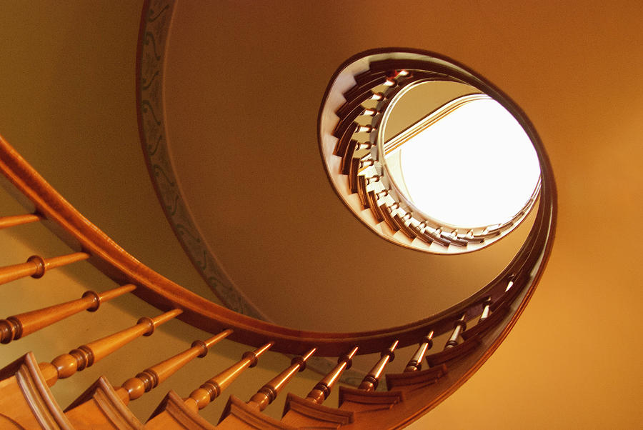 Up Movie Photograph - Spiral Staircase of Lane-Hooven House by Phyllis Taylor