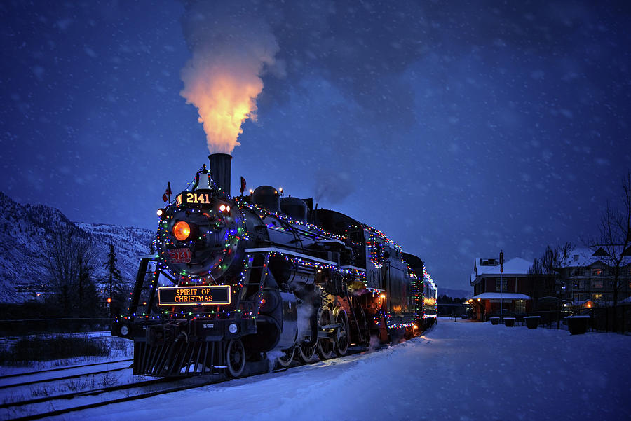 Spirit of Christmas Photograph by Peter Olsen - Fine Art America