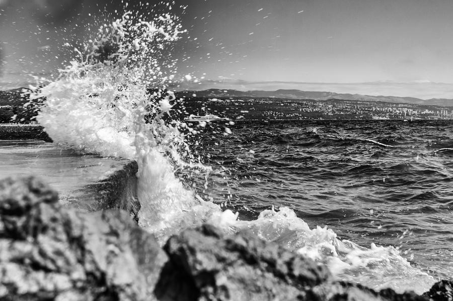 Splash Photograph by Andreas Levi