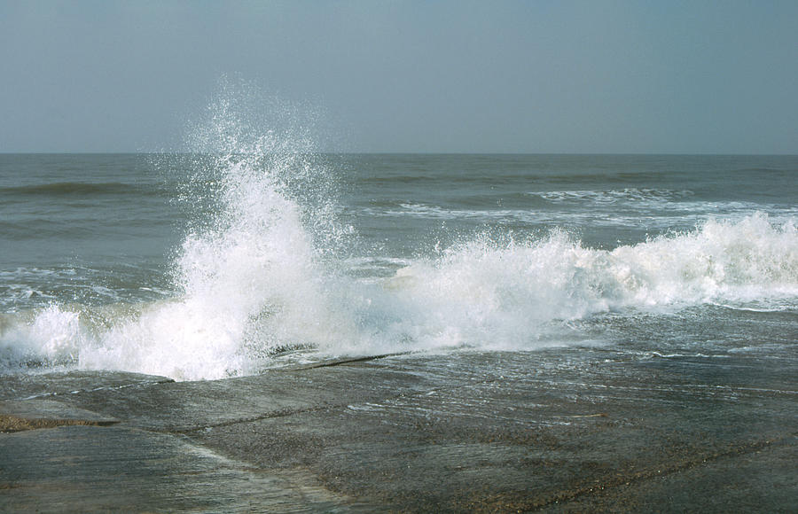 Beach Photograph - Splash by Subhankar Bhaduri