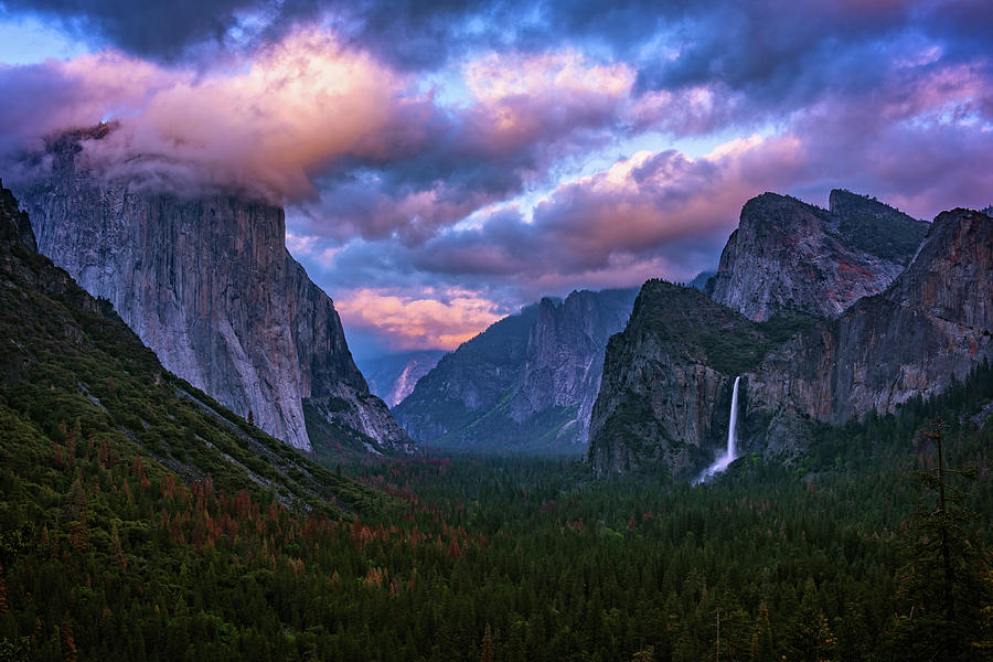 Spring Sunset at Yosemites Tunnel View Photograph by John Hight