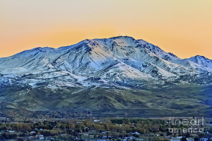 Squaw Butte With The Morning Glow Photograph by Robert Bales