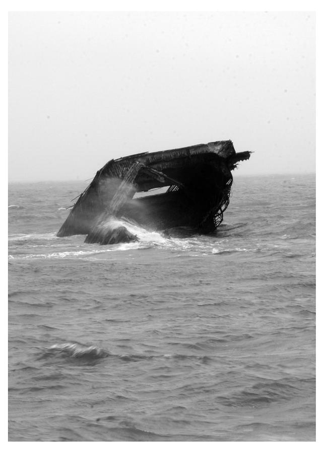 SS Atlantus Cape May 2005 Photograph by Robert Hopkins