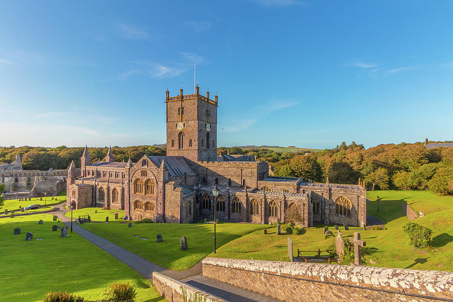 St. Davids Cathedral Photograph by ReDi Fotografie
