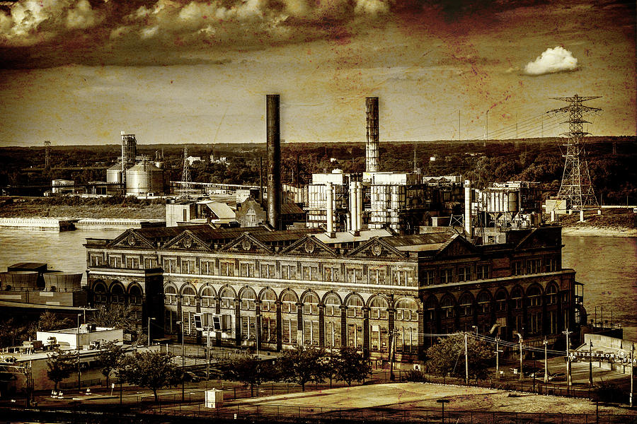 St Louis Powerhouse Laclede Landing-7R2_DSC0036_16-08-18 Photograph by Greg Kluempers