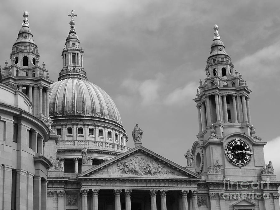 St. Pauls Cathedral Photograph by Jeffrey Peterson