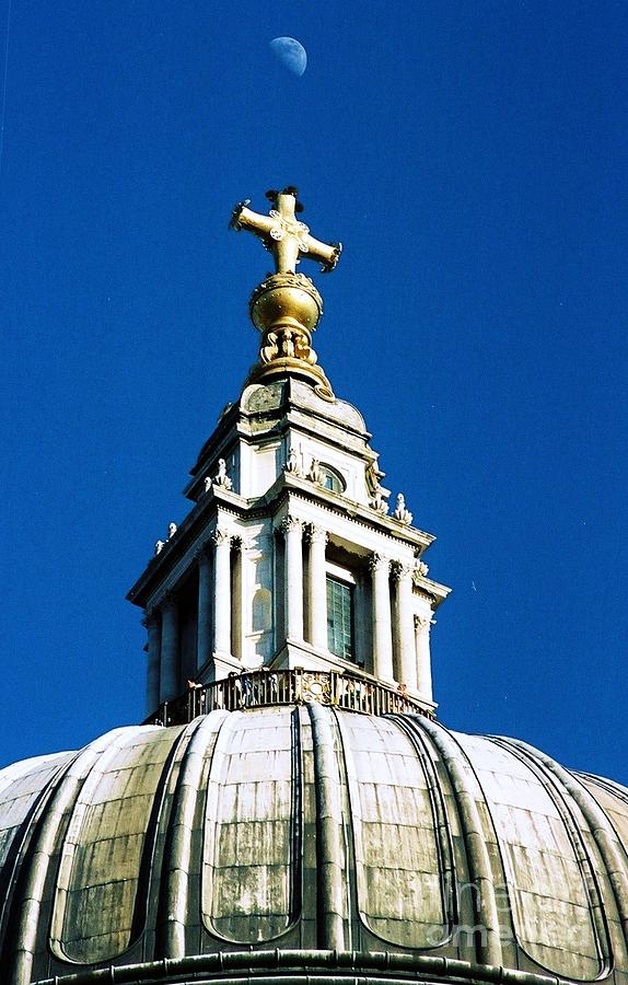St Paul S Cathedral Dome And A Daylight Moon London Photograph By Poet S Eye Pixels
