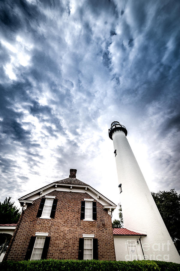 St Simons Lighthouse Photograph by Jim DeLillo