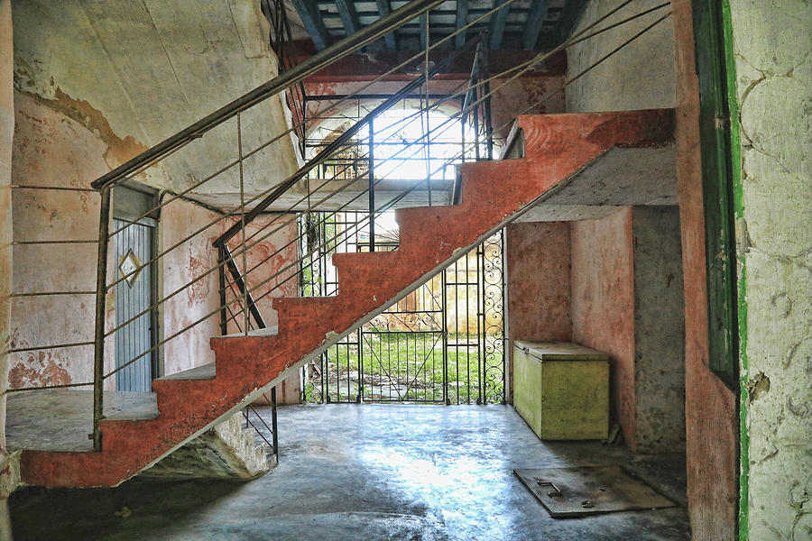 Stairway to Havana Photograph by Mary Buck