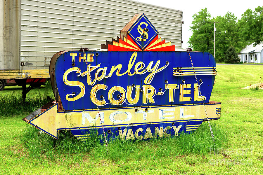Stanley Court Motel Sign Route 66 Photograph by John Rizzuto