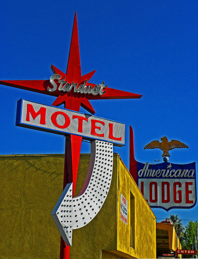 Stardust Motel IV Photograph by Elizabeth Hoskinson