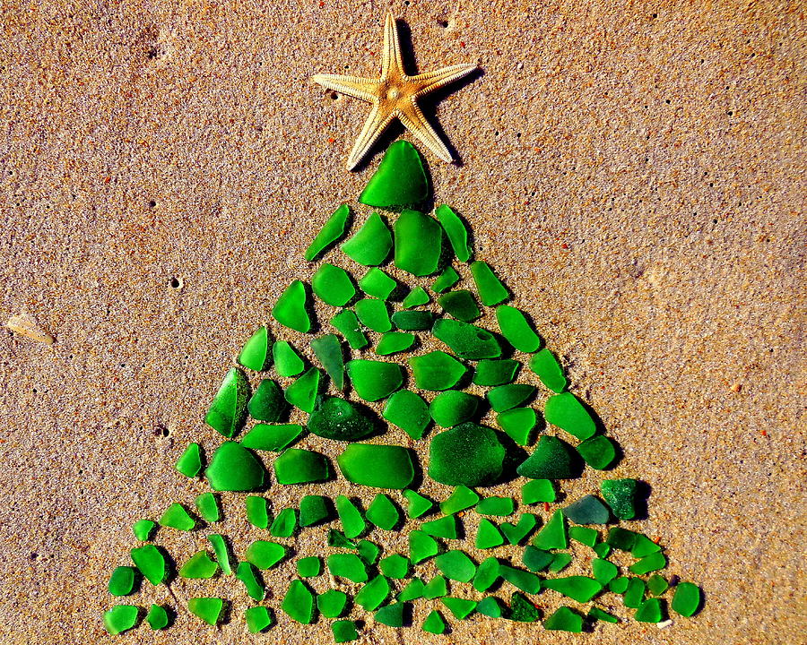 Starfish Sea Glass Christmas Tree In Sand 1 129
