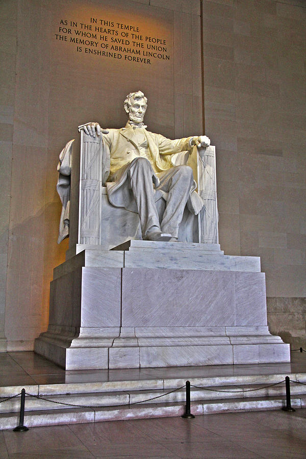 Statue of Abraham Lincoln - Washington, D.C. Photograph by Richard Krebs