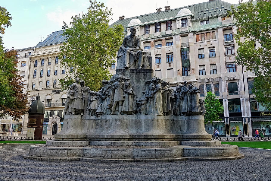 Statue Of Mihaly Vorosmarty In Budapest, Hungary Photograph by Rick Rosenshein