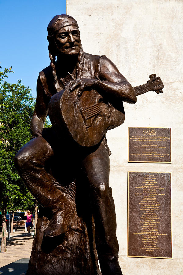 Willie Nelson Photograph - Statue Of Willie Nelson by Mark Weaver