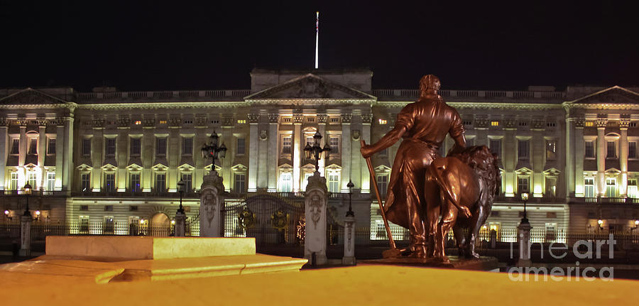 Statues View of Buckingham Palace Photograph by Terri Waters