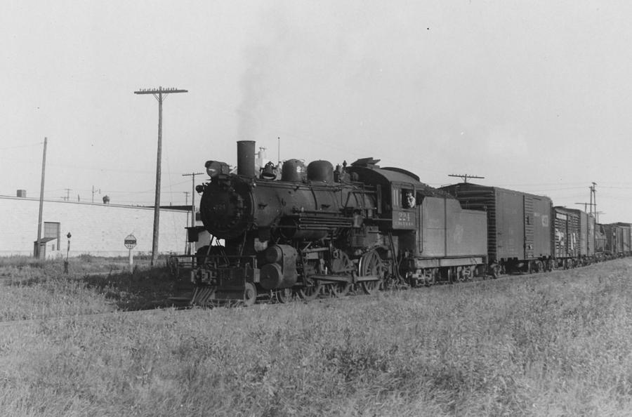 Steam Engine Departing Sioux Falls Photograph by Chicago and North Western Historical Society