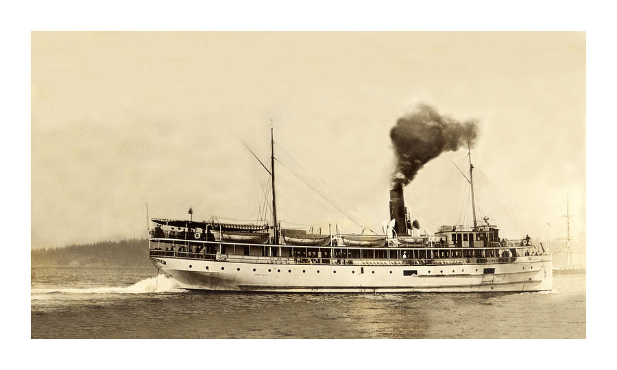 Old Steamships Photograph - Steamer  Indianapolis  by Jack Pumphrey