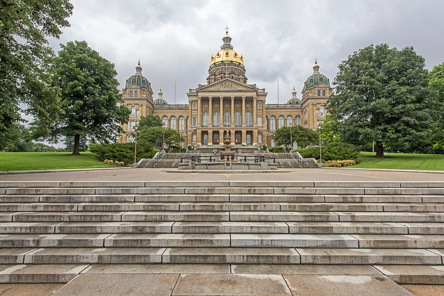 Step Up To Iowa State Capitol Photograph by Willie Harper
