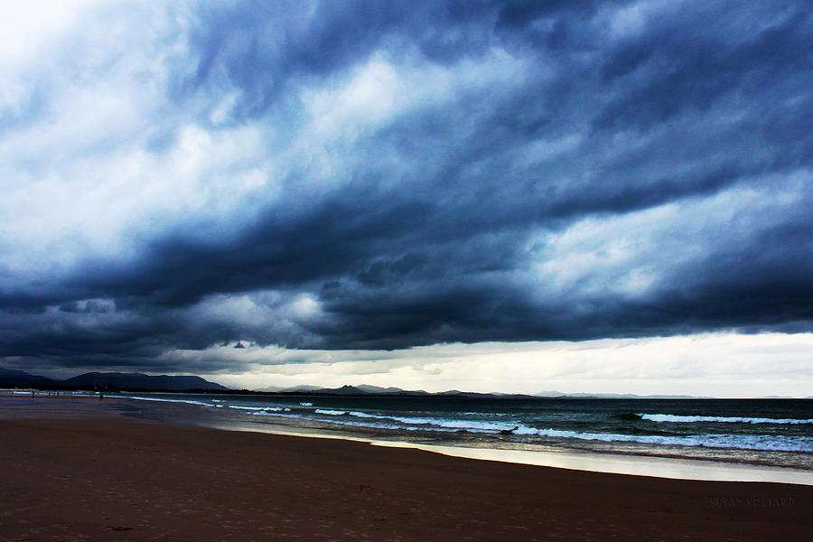 Stormy Horizon Byron Bay Photograph by Susan Vineyard