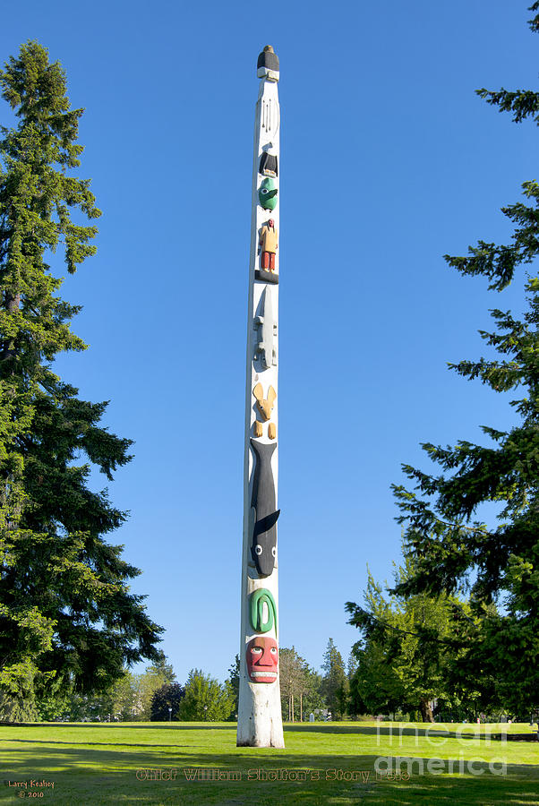 Story Pole Photograph by Larry Keahey