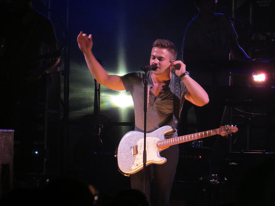 Hunter Hayes Photograph - Story Time by Aaron Martens
