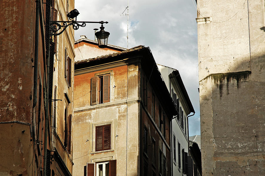 street in Italy Photograph by D Plinth
