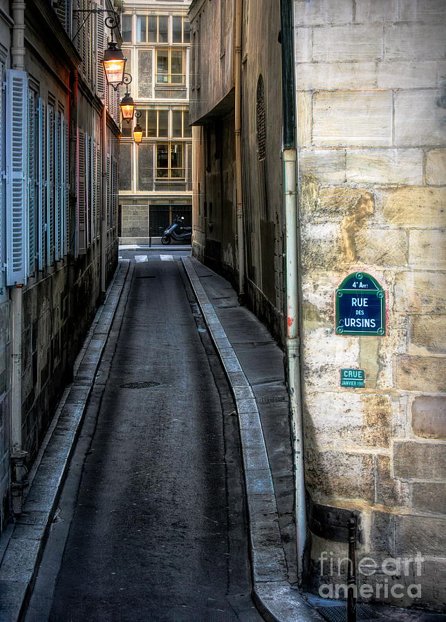  Street Rue des Ursins St. Louis Region Paris Photograph by Chuck Kuhn
