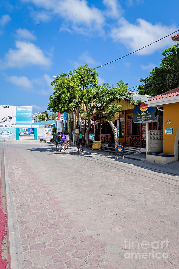 Street Scene of San Pedro Photograph by Lawrence Burry
