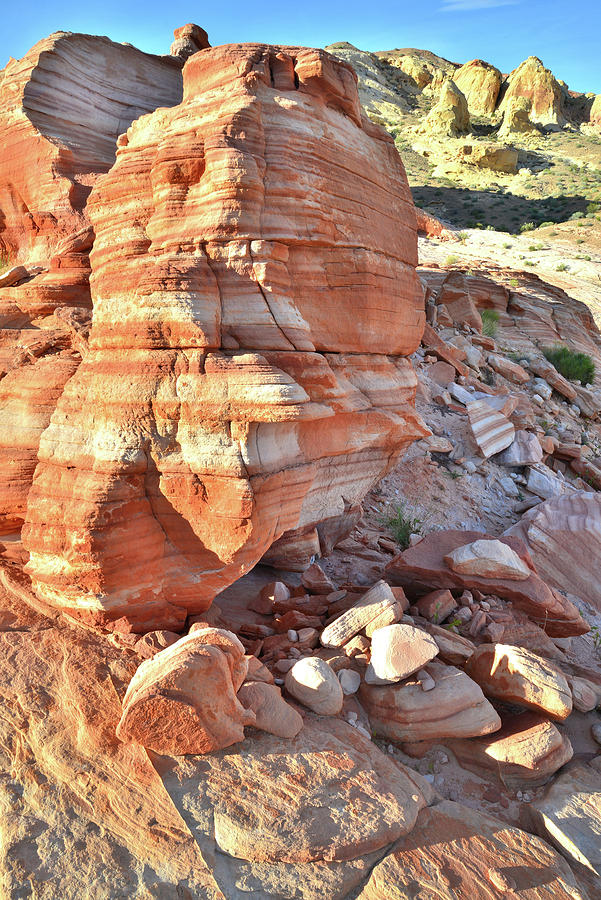 Striped Castle above Wash 5 in Valley of Fire State Park Photograph by Ray Mathis