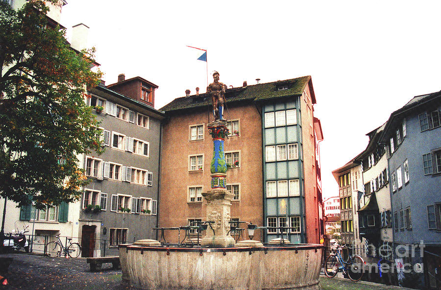 Architecture Photograph - Stuessihofstatt Zurich Switzerland by Susanne Van Hulst